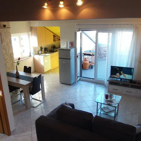 Sunny Island Apartment
